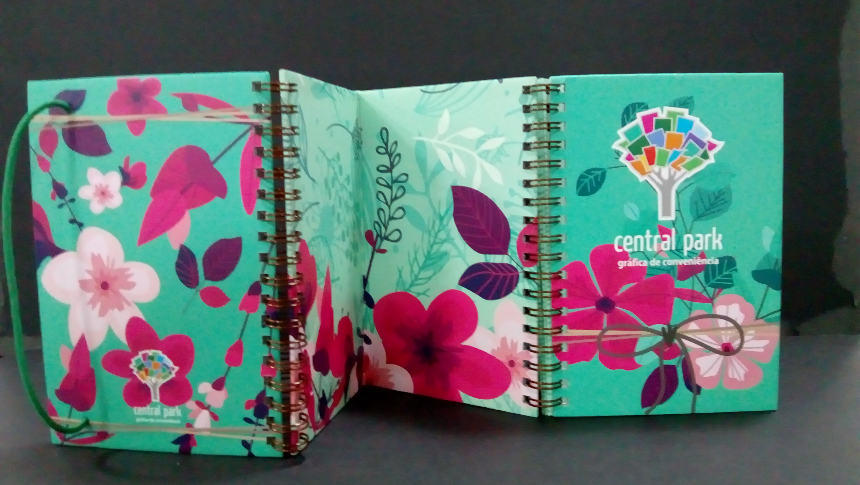 Agendas personalizadas com capa dura e wire-o